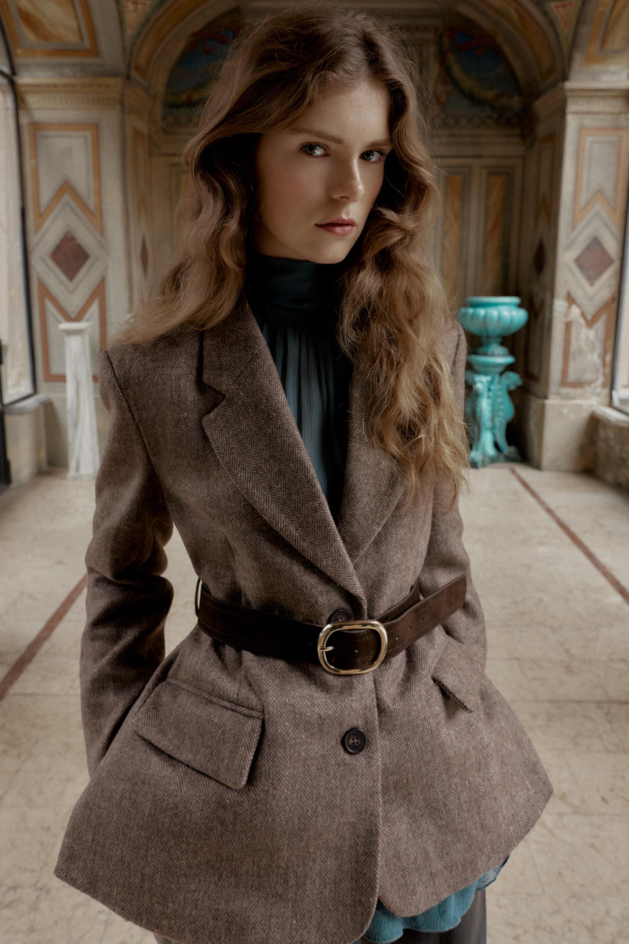 HERRINGBONE BELTED BLAZER